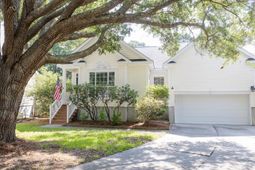 1486 Springwater Court photo 4