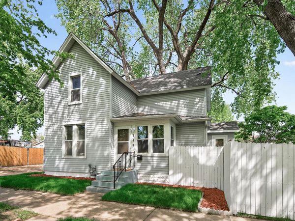558 Osceola Avenue S, Saint Paul, MN 55102