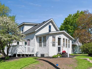 200 17th Avenue N, Hopkins, MN 55343