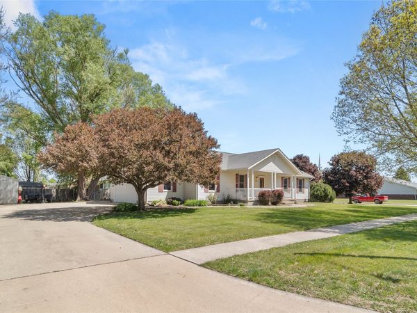 1405 W Jefferson Street, Winterset, IA 50273