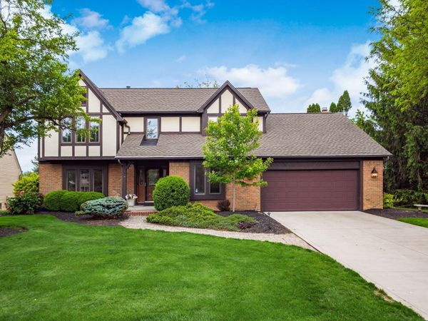 8638 Davington Drive, Dublin, OH 43017