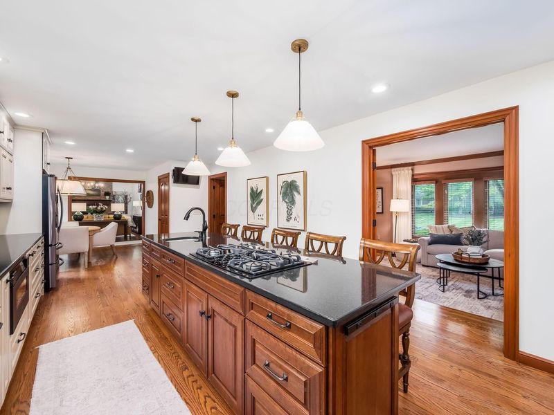 8638 Davington Drive, Dublin, OH 43017 Photo 12