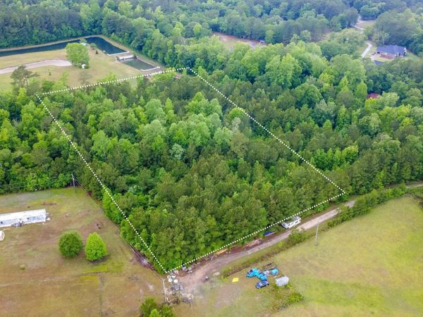 581 Roberts Rd. , Aynor, SC 29511