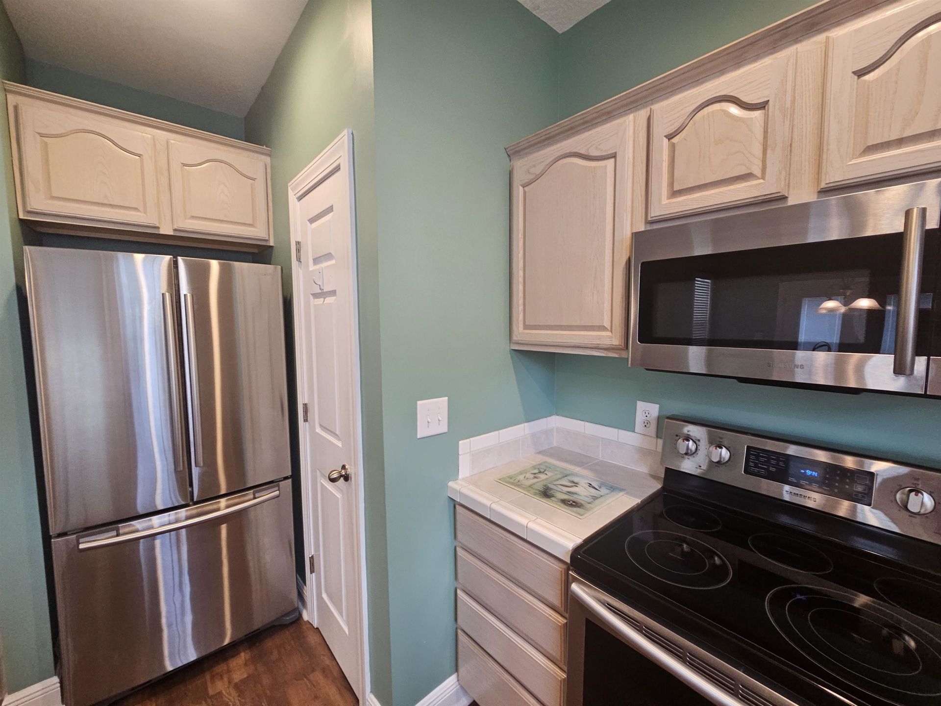 1028 Cherry Tree Ln. Photo 10