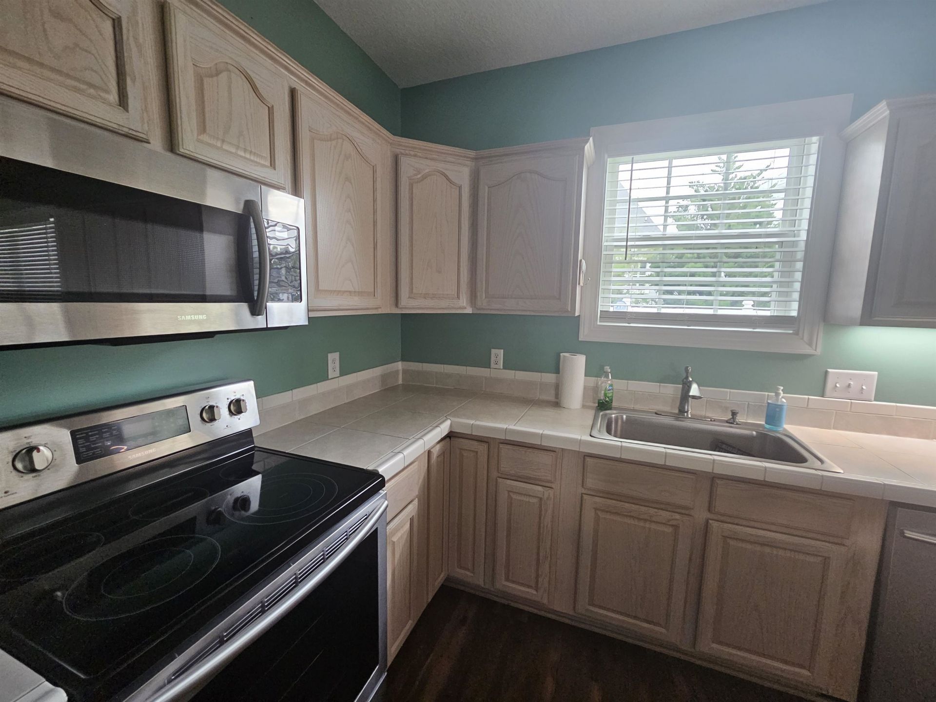 1028 Cherry Tree Ln. Photo 12