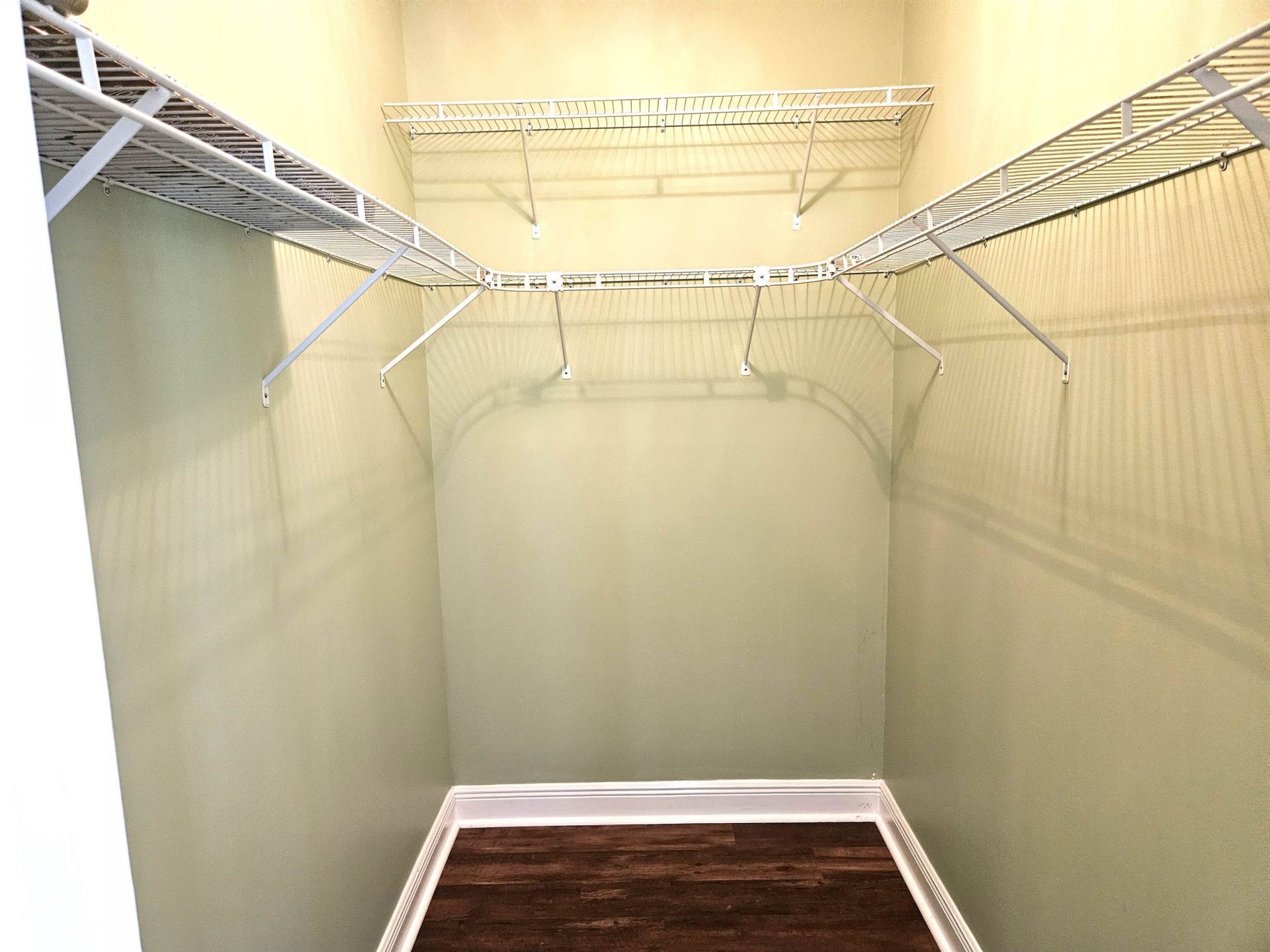 1028 Cherry Tree Ln. Photo 20