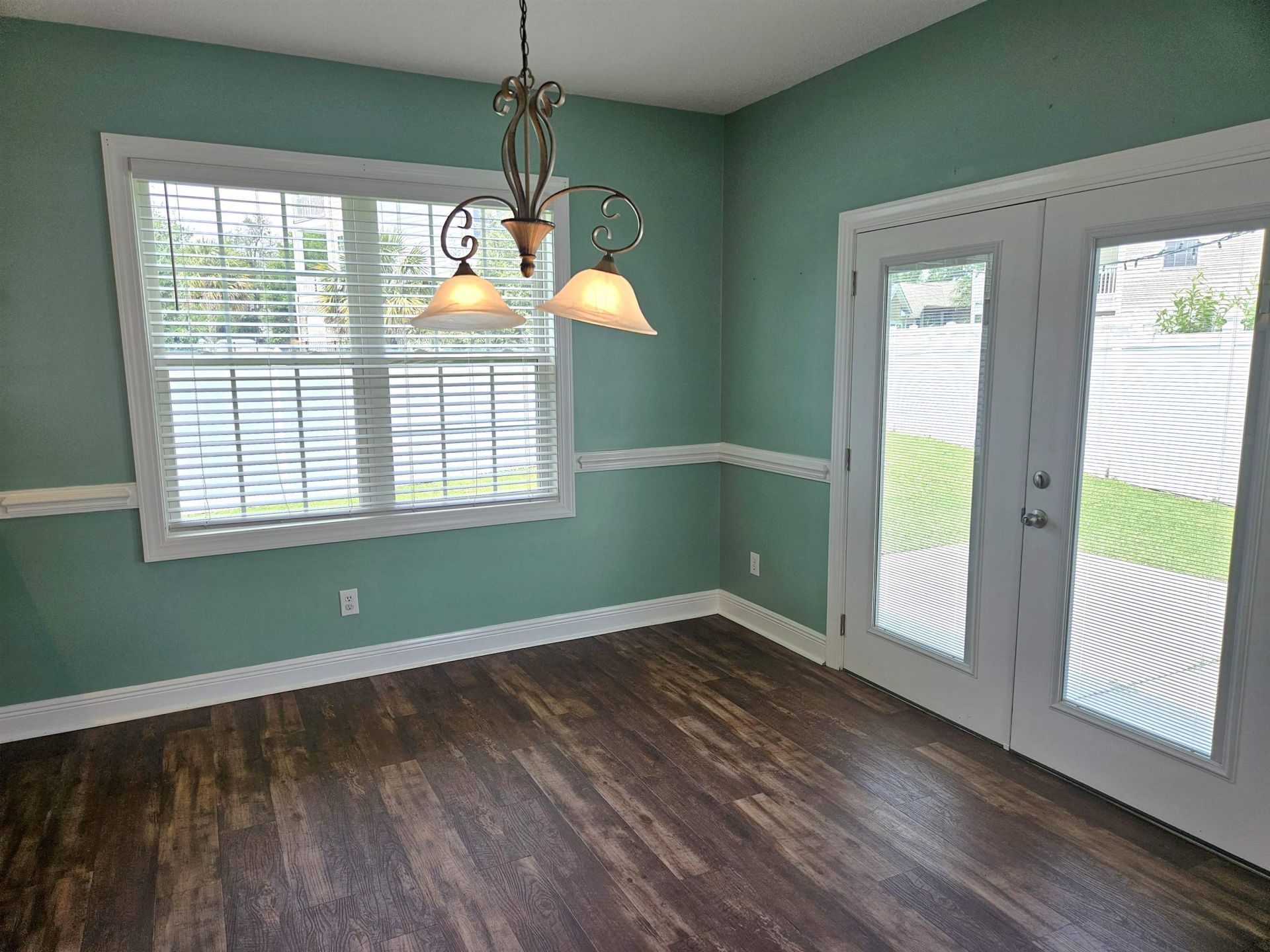 1028 Cherry Tree Ln. Photo 6