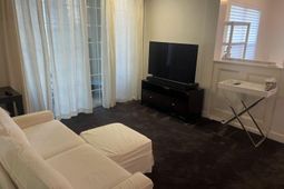 1600 Long Grove Drive photo 4