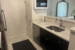1600 Long Grove Drive photo 4