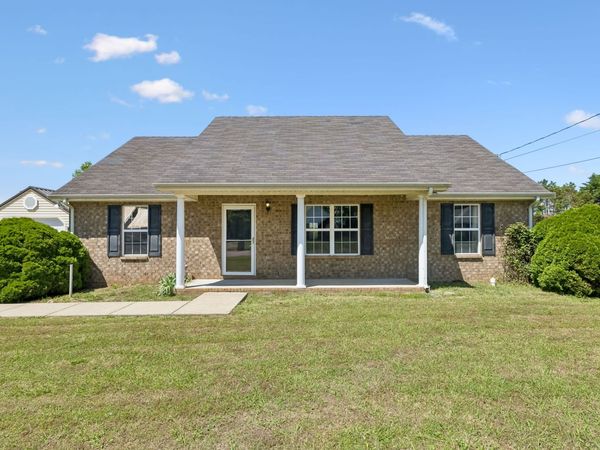 2927 Cliffside Dr, Christiana, TN 37037