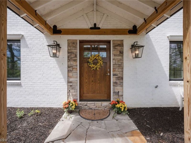 58 W Orange Street, Chagrin Falls, OH 44022 Photo 4
