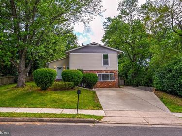 13703 LYNNCROFT DRIVE, CHANTILLY, VA 20151