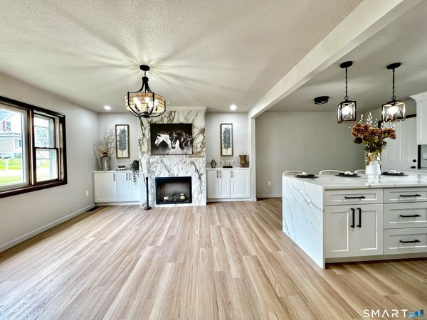 92 Quentin , Waterbury, CT 06706