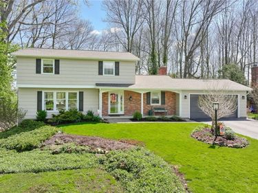 102 Jackson Road (Private Dr) Extension, Penfield, NY 14526