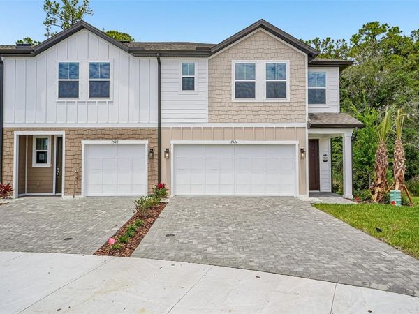 7524 DEER VALLEY CIRCLE , TAMPA, FL 33635