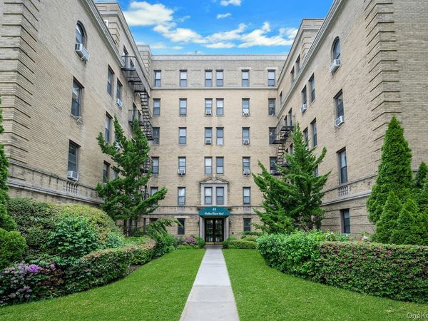 43 Calton Road , Unit 2M, New Rochelle, NY 10804