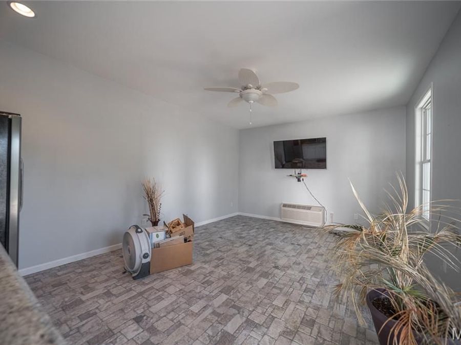 Property Image 64