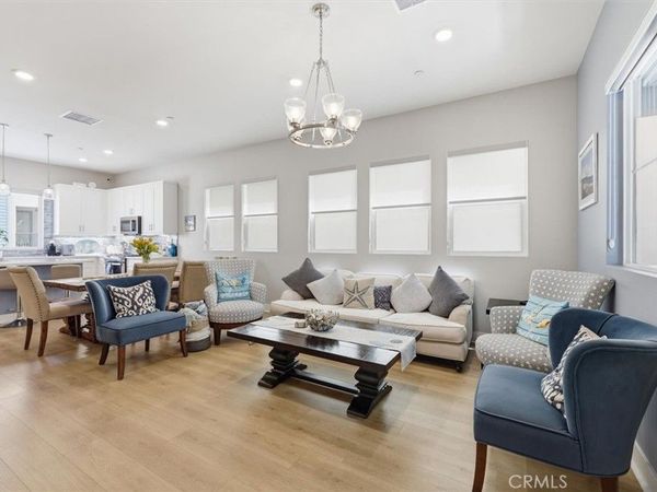 1642 W Saratoga Lane, San Pedro, CA 90732