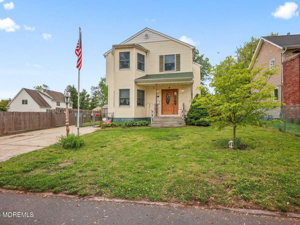 156 Myrtle Avenue, Belford, NJ 07718