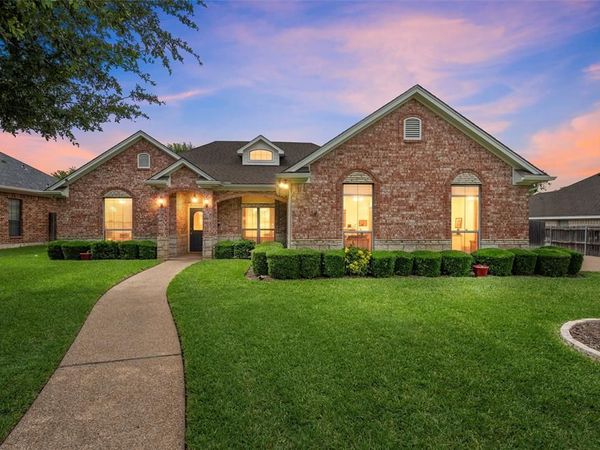 1305 Buffalo Pass, Woodway, TX 76712