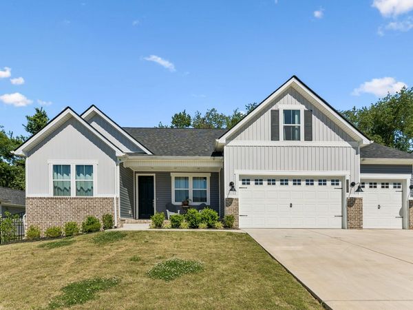 3020 Fernwood Ln, Columbia, TN 38401