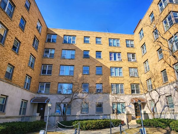 2606 W Balmoral Avenue , Unit 311, Chicago, IL 60625