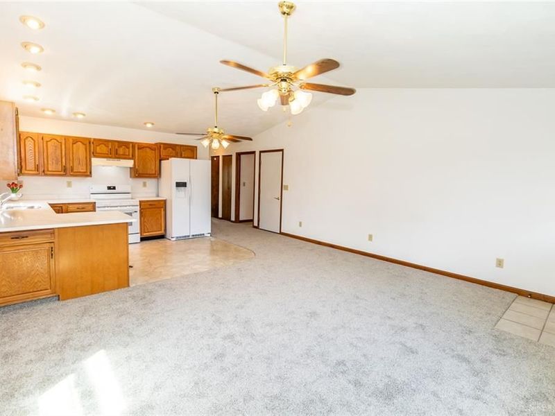 140 Dwyer Avenue, Unit D2, Greenville, OH 45331 Photo 10