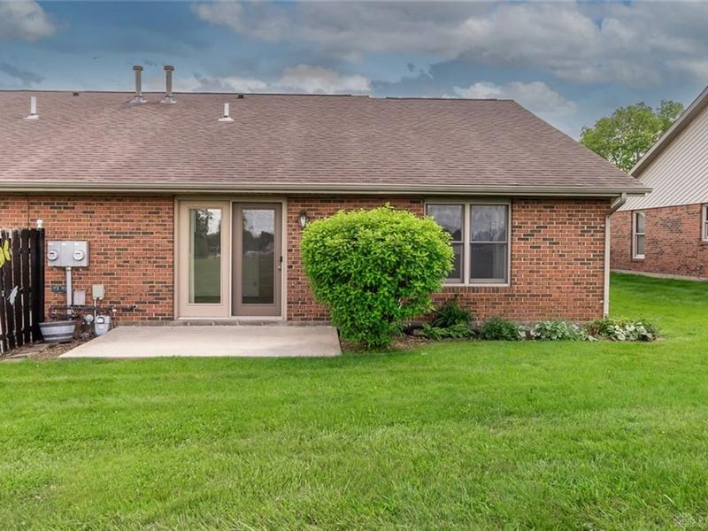 140 Dwyer Avenue, Unit D2, Greenville, OH 45331 Photo 6