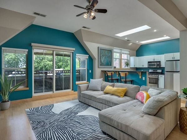 1037 Williamson Street, Unit 302, Madison, WI 53703