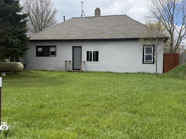 7031 N Raymond Road, Tustin, MI 49688