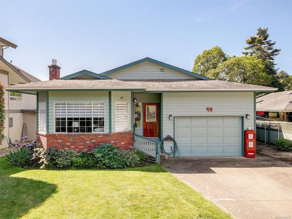 49 Caton Pl , View Royal, BC V9B 1L1