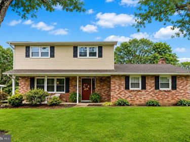 4493 SPRING DRIVE, CENTER VALLEY, PA 18034