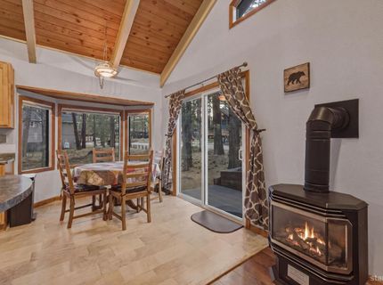 1871 Guadalupe Street, South Lake Tahoe, CA 96150 Photo