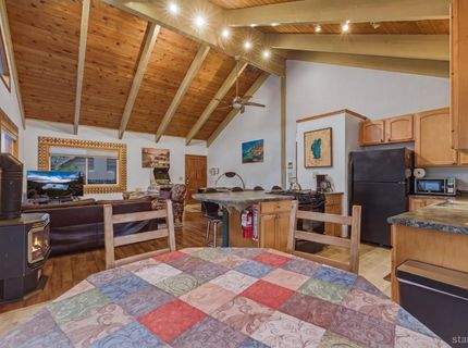 1871 Guadalupe Street, South Lake Tahoe, CA 96150 Photo