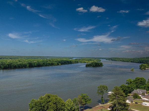 390 Carter Dr, Tuscumbia, AL 35674