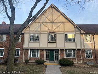 30232 Southfield Road, Southfield, MI 48076