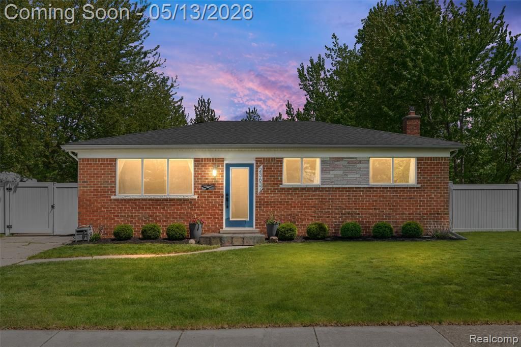 23637 Allor Street, Saint Clair Shores, MI 48082 Main Photo