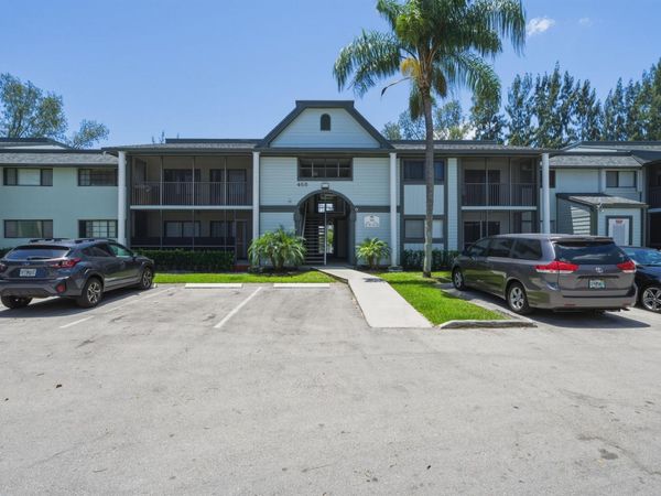 468 NE 206th Lane, Unit 108-6, Miami, FL 33179