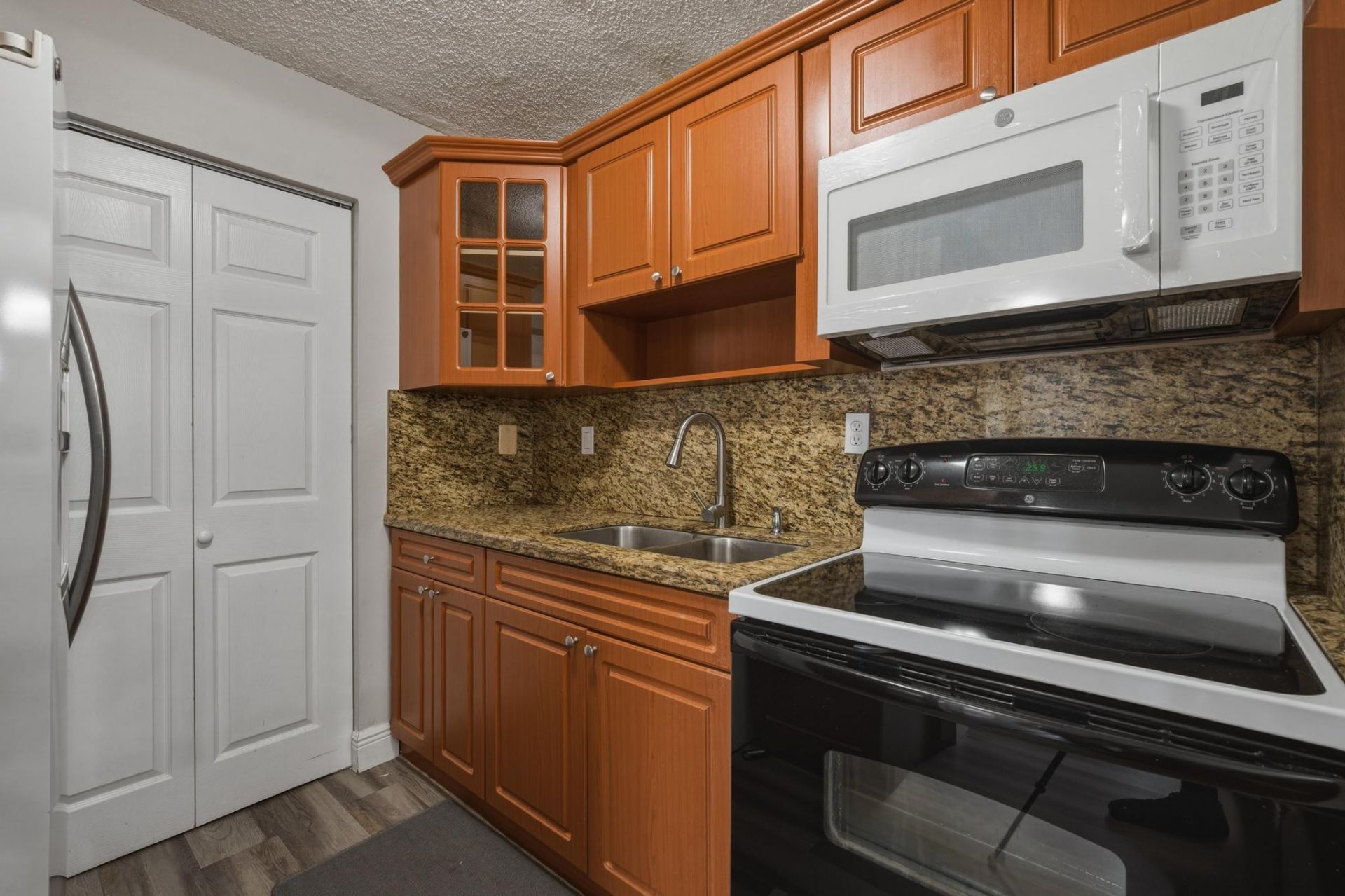 468 NE 206th Lane, Unit 108-6, Miami, FL 33179 Photo