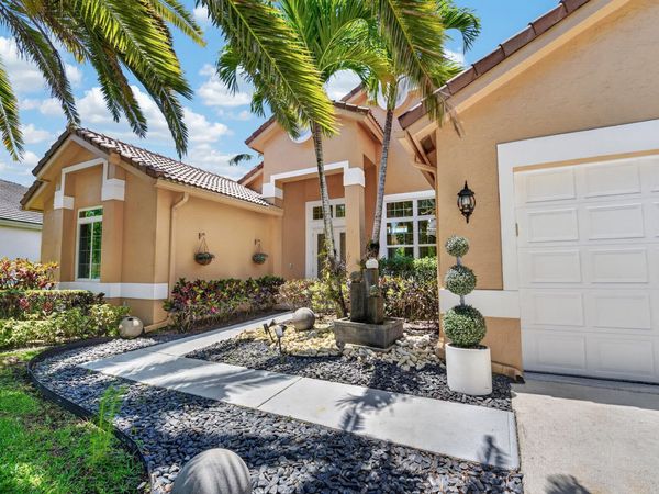 3043 Lakewood Drive, Weston, FL 33332