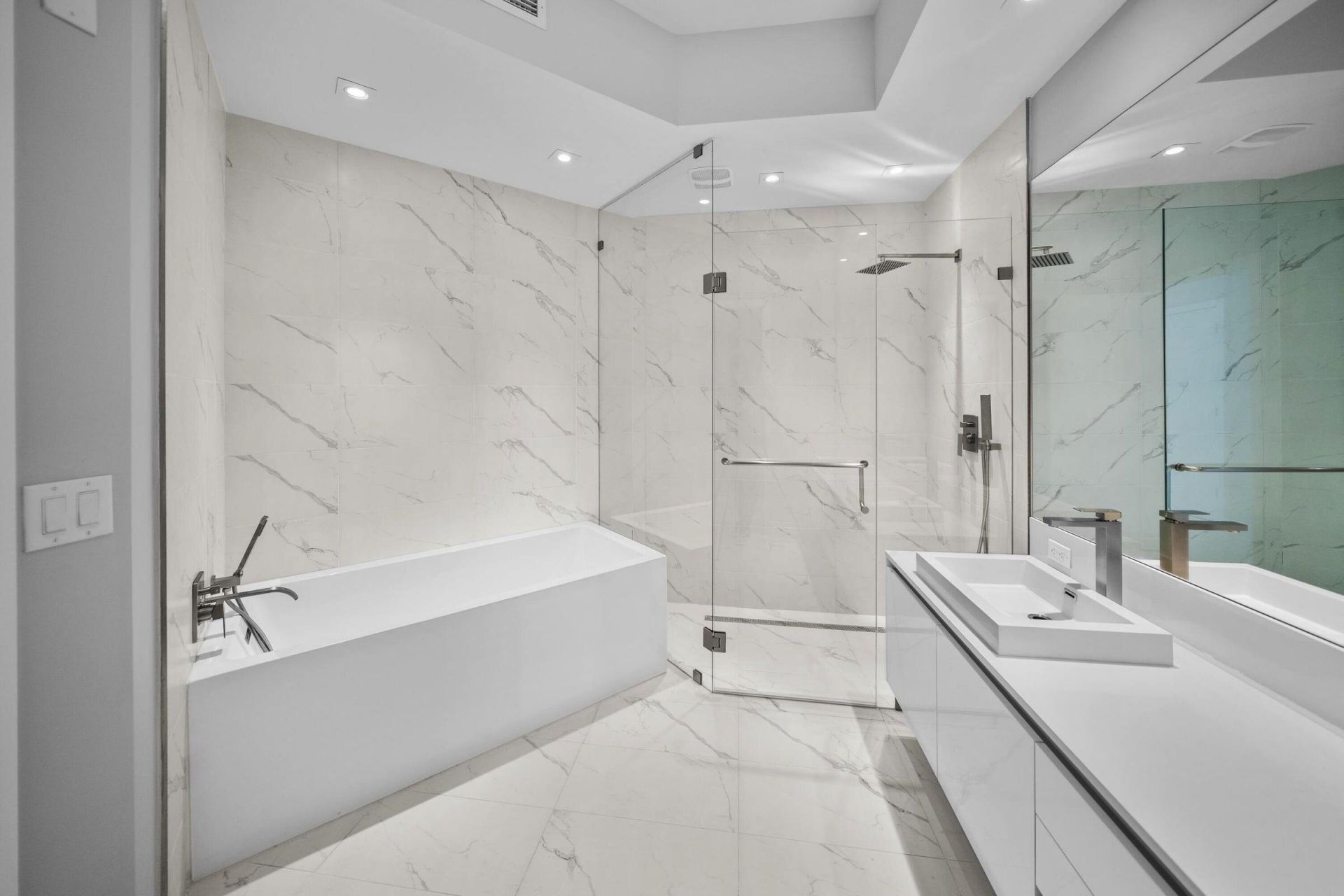 3100 N Ocean Drive, Unit H-1608, Singer Island, FL 33404 Photo