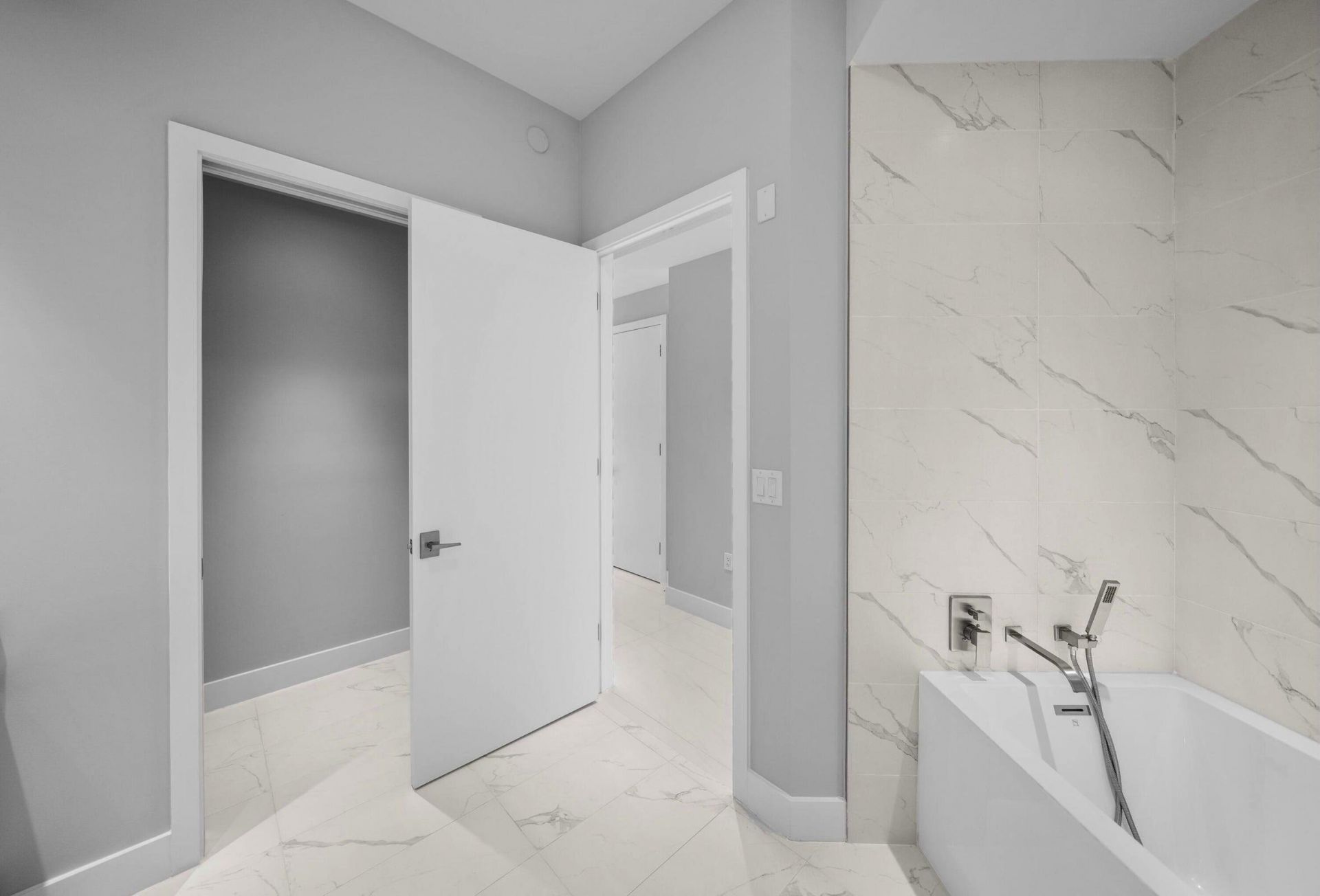 3100 N Ocean Drive, Unit H-1608, Singer Island, FL 33404 Photo