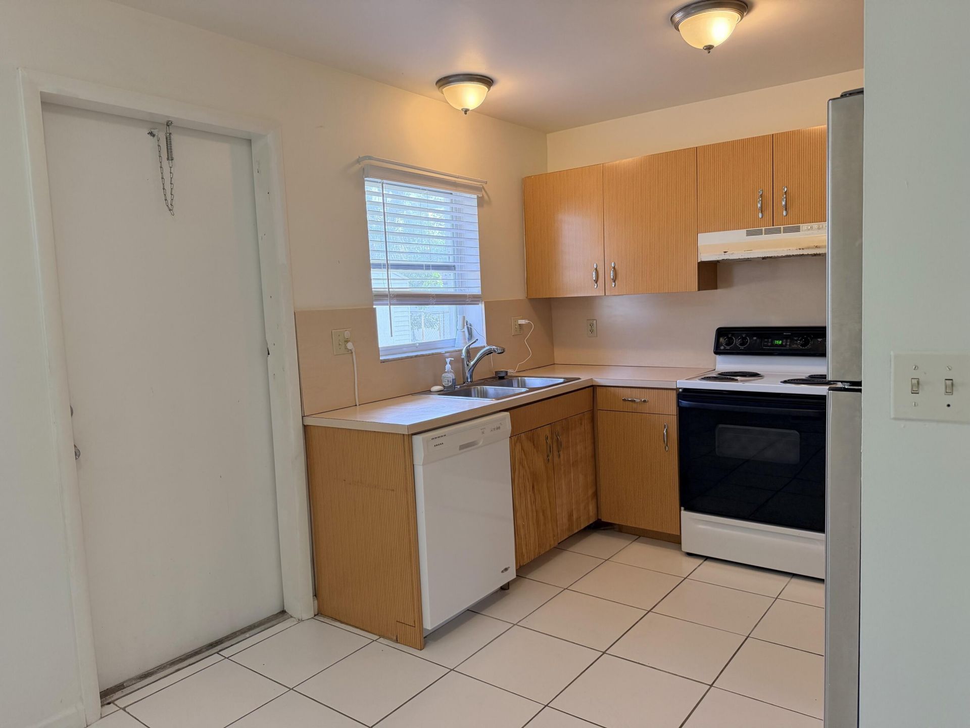 2881 NW 24th Court, Fort Lauderdale, FL 33311 Photo