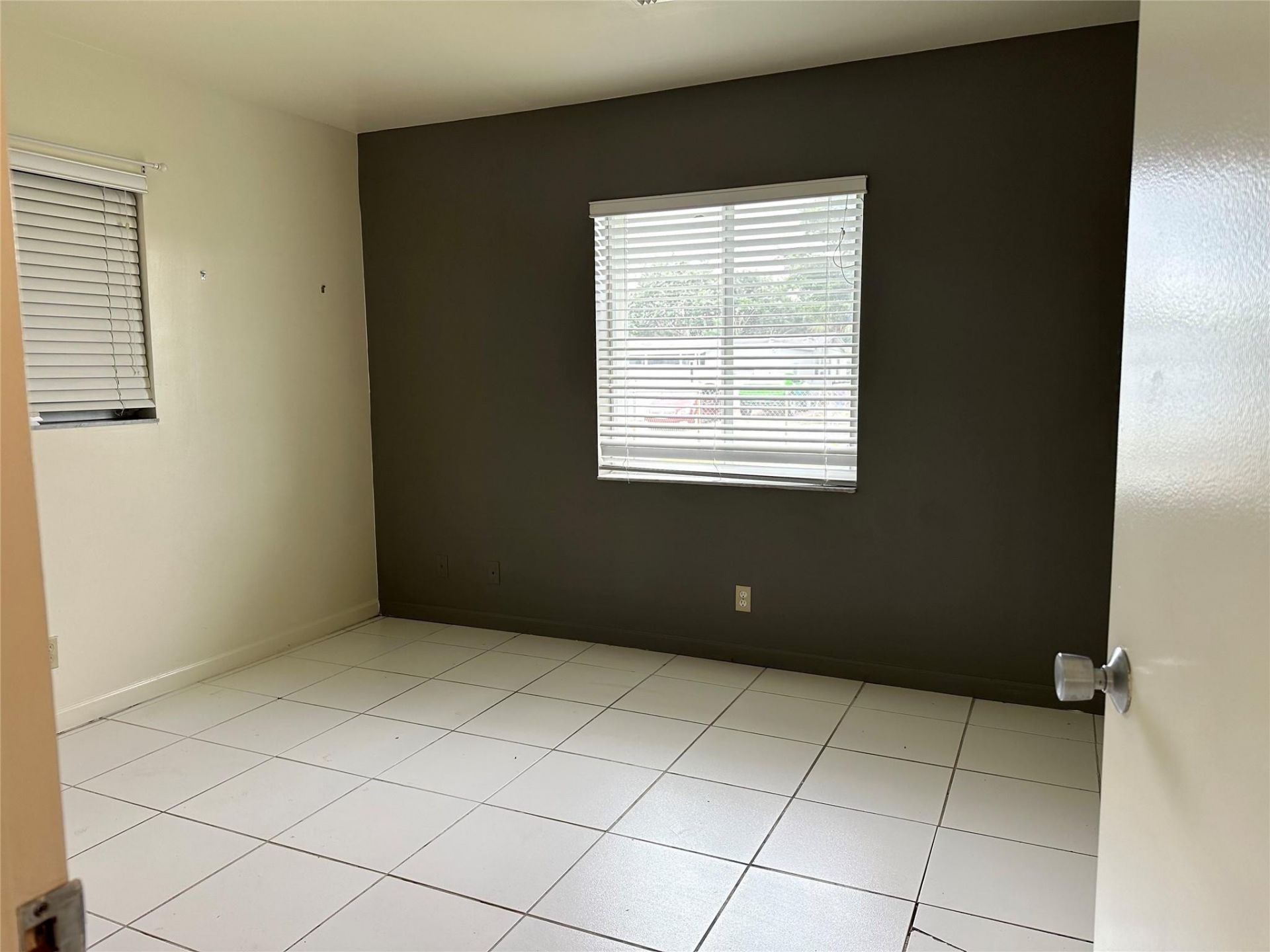 2881 NW 24th Court, Fort Lauderdale, FL 33311 Photo