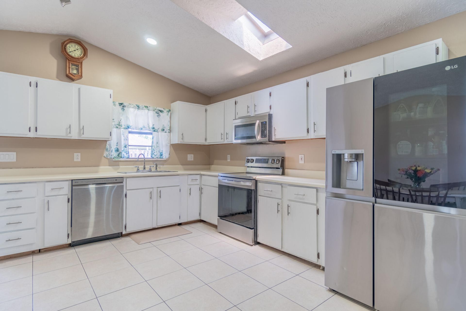 1573 SW Dycus Avenue, Port Saint Lucie, FL 34953 Photo