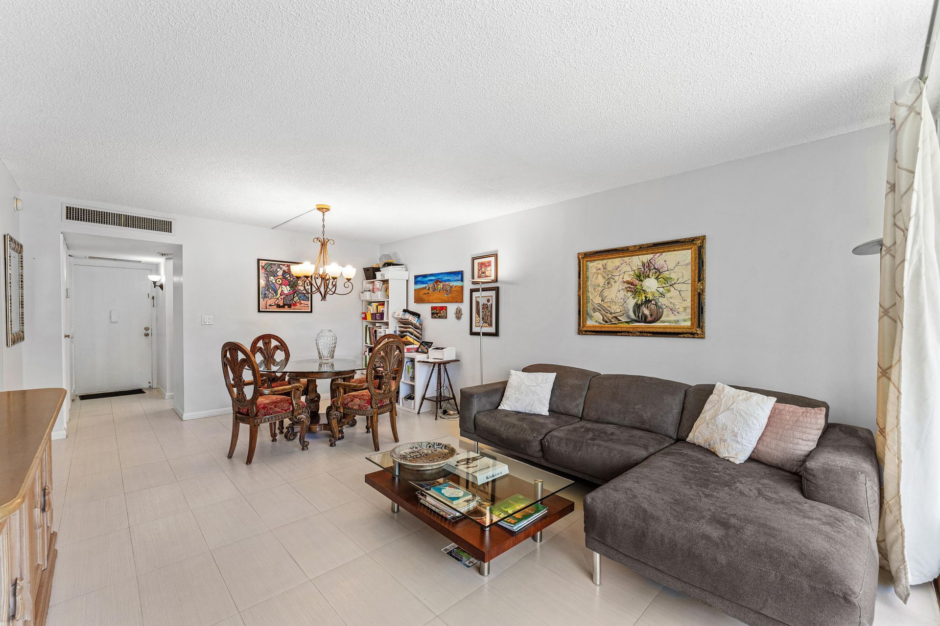 20500 W Country Club Drive, Unit 210, Aventura, FL 33180 Photo