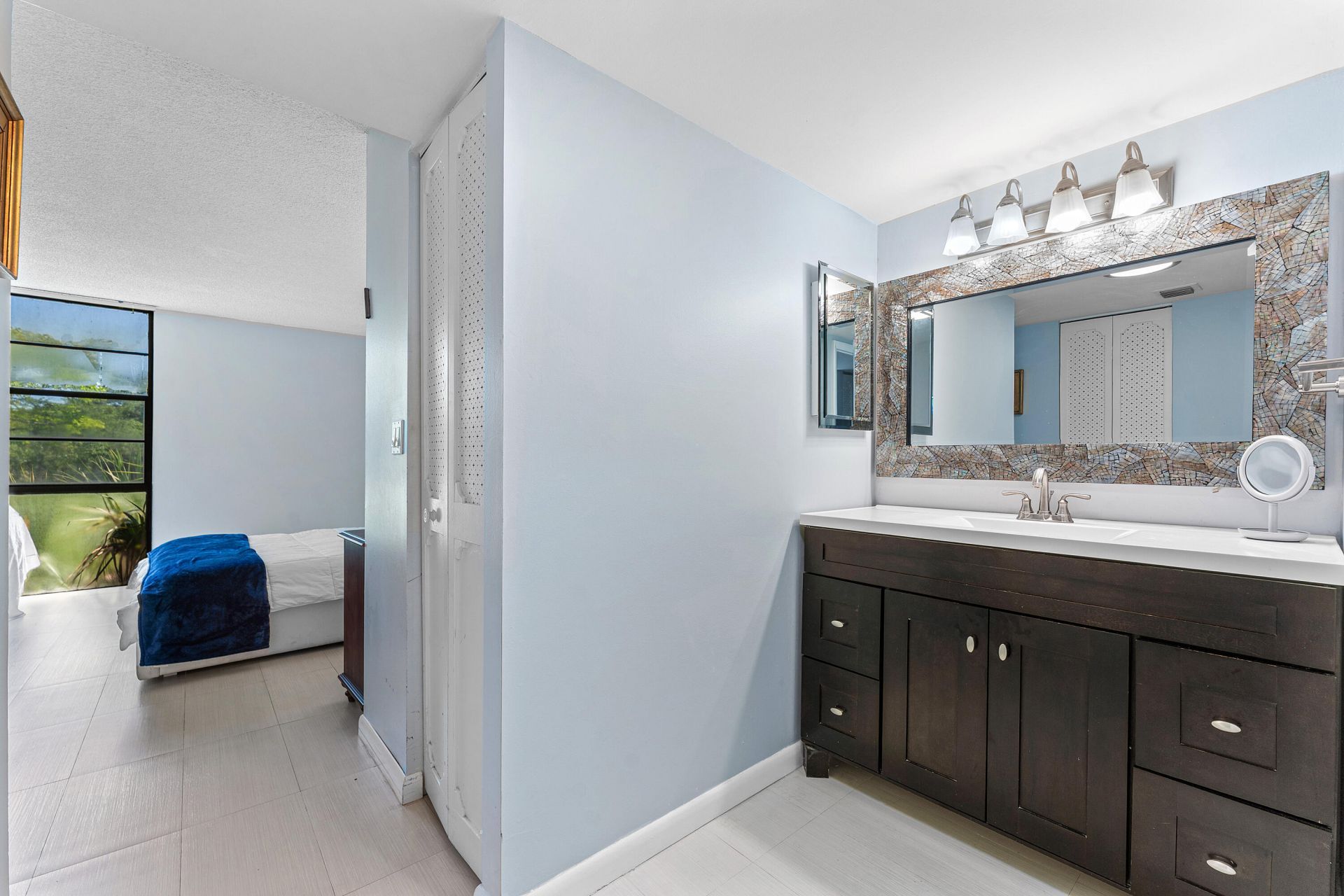 20500 W Country Club Drive, Unit 210, Aventura, FL 33180 Photo