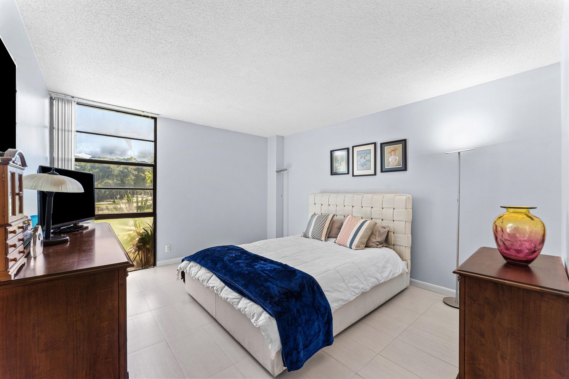 20500 W Country Club Drive, Unit 210, Aventura, FL 33180 Photo