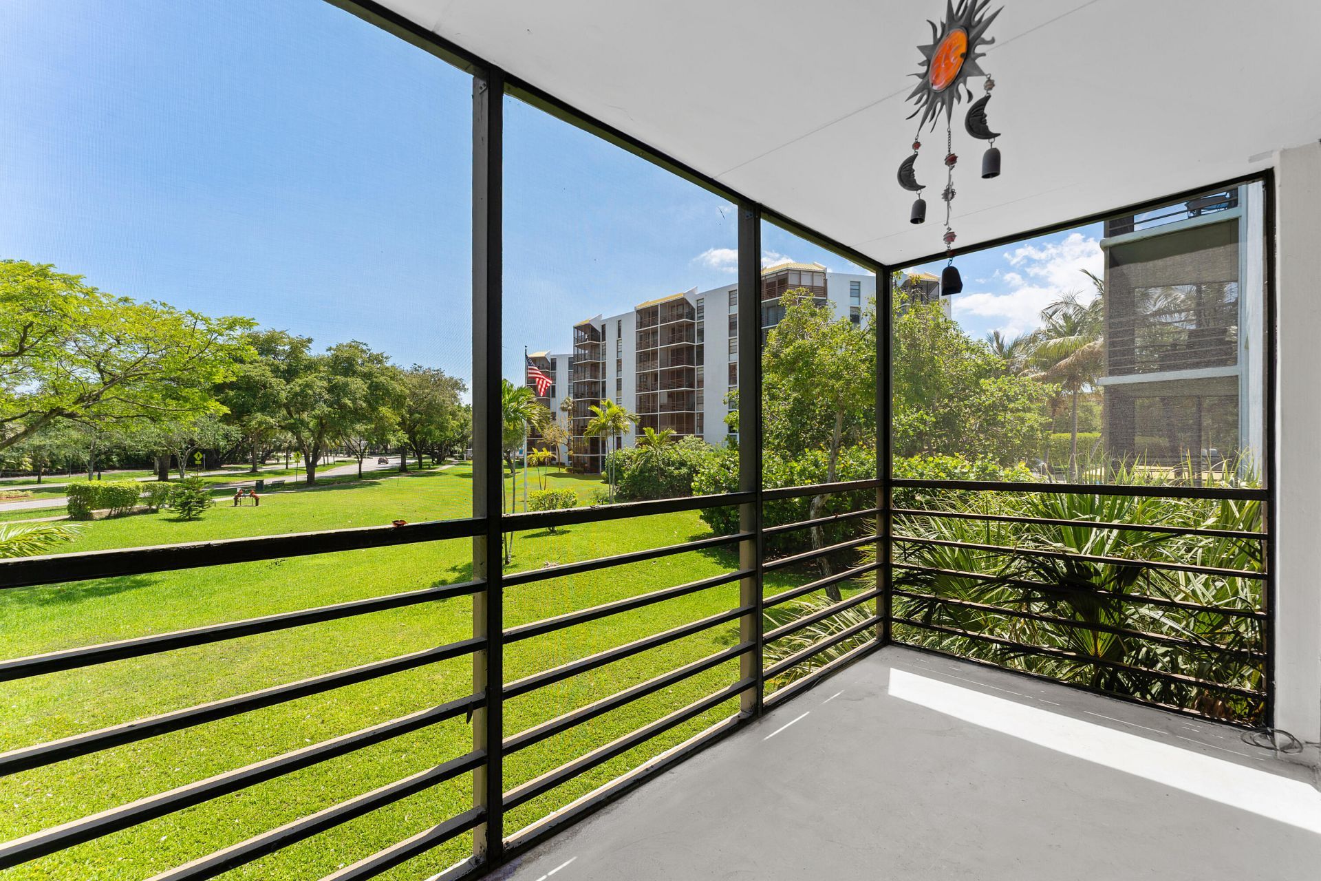 20500 W Country Club Drive, Unit 210, Aventura, FL 33180 Photo