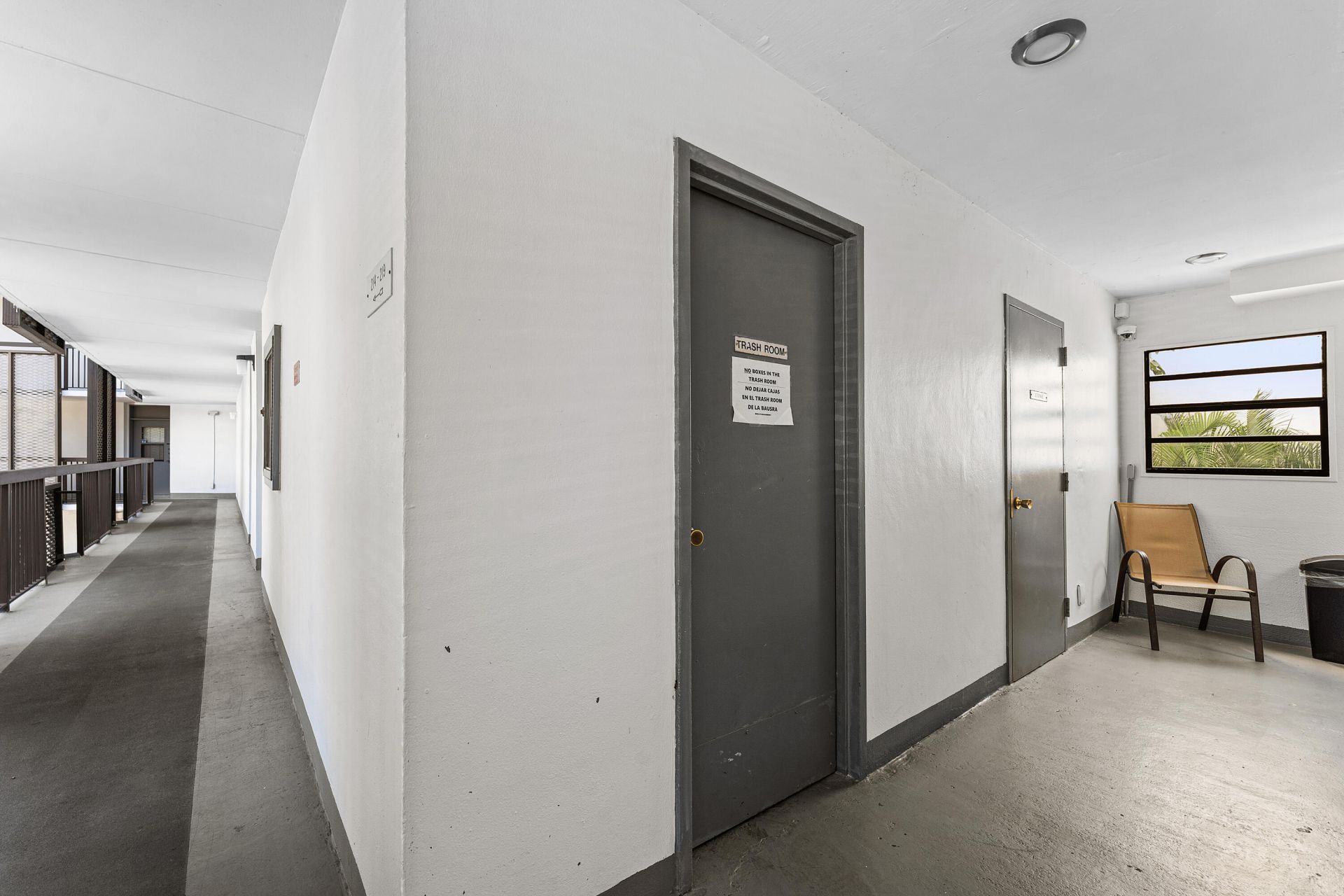 20500 W Country Club Drive, Unit 210, Aventura, FL 33180 Photo